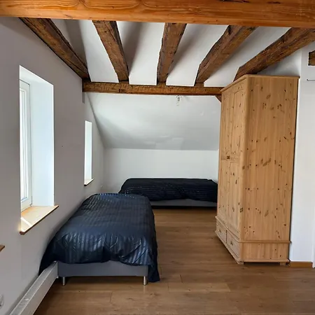 Offenbach 10 Personen Wohnung アパート オッフェンバッハ